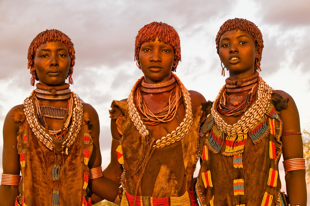 Нубийская племена. Нилоты Масаи раса. Племя Хамер Эфиопия. Негроидная раса Масаи. Эфиопы народ Африки.